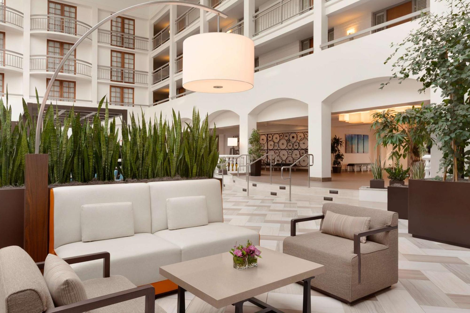 Embassy Suites San Luis Obispo Exterior photo